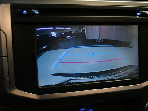 Used 2018 Toyota 4Runner SR5 Premium image 58