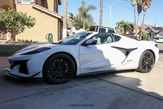 Used 2025 Chevrolet Corvette Z06 w/ Z07 Performance Package RWD image 13