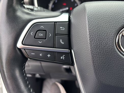 Used 2021 Toyota Highlander Limited AWD/4WD image 29