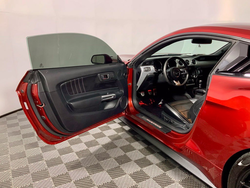 Used 2015 Ford Mustang GT Premium w/ Equipment Group 401A RWD image 18