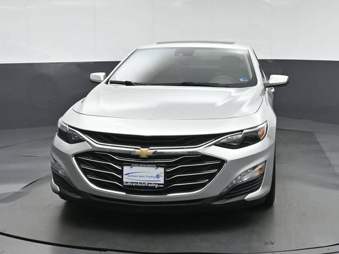 Used 2022 Chevrolet Malibu LT FWD image 2