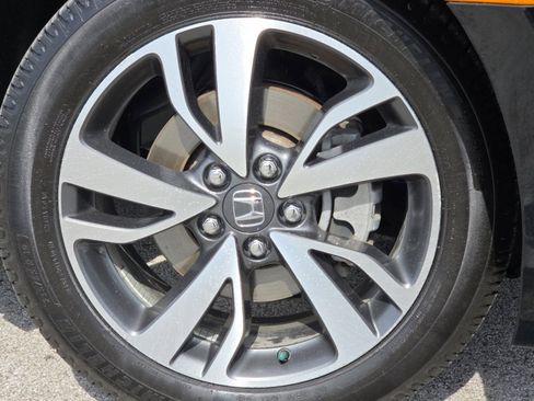 Used 2023 Honda Odyssey Touring image 13