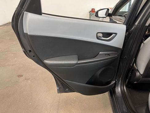 Used 2019 Hyundai Kona Limited FWD image 19