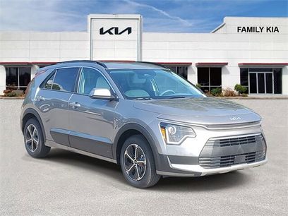 New 2025 Kia Niro EX