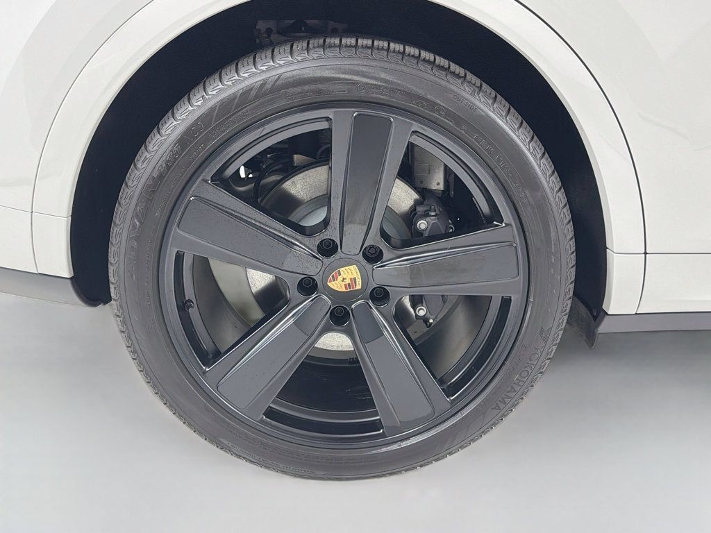 Certified 2026 Porsche Cayenne E-Hybrid AWD/4WD image 35