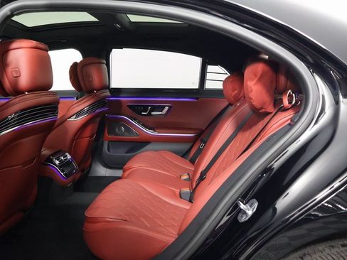 New 2026 Mercedes-Benz S 580e 4MATIC Sedan image 6