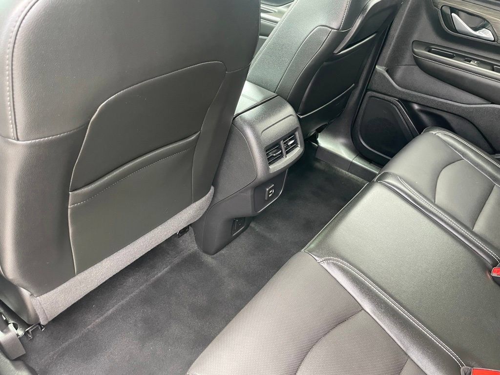 Used 2022 GMC Terrain SLT AWD/4WD image 9