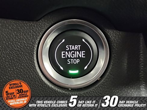 Used 2025 Chevrolet Traverse LT image 39