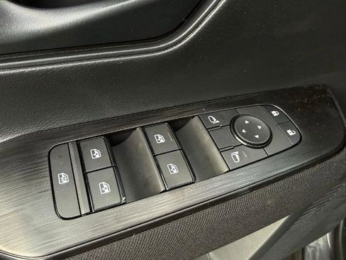 New 2026 Nissan Kicks S image 18