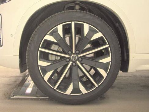 Used 2026 Volvo XC90 B6 Plus AWD/4WD image 9