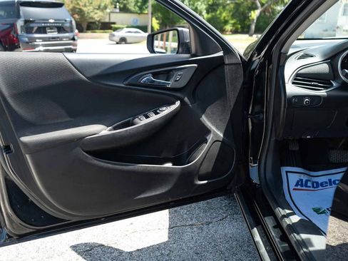 Used 2018 Chevrolet Malibu LS w/ LPO, Convenience Package 2 FWD image 13