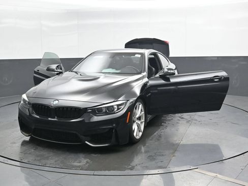 Used 2018 BMW M4 Coupe RWD image 50