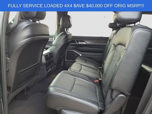 Used 2024 Jeep Wagoneer L Series II w/ Flexible Seating Group image 18