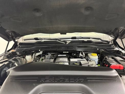 Used 2022 RAM 2500 Limited w/ Body Color Bumper Group AWD/4WD image 35