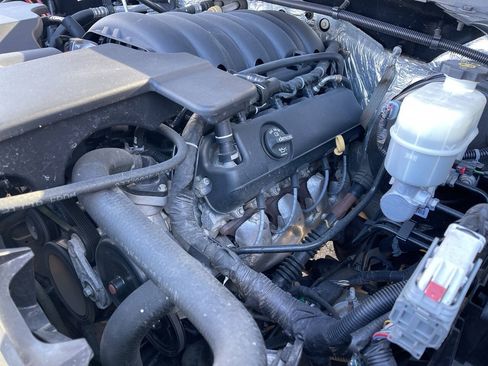 Used 2017 Chevrolet Silverado 1500 LT w/ LT Convenience Package AWD/4WD image 33