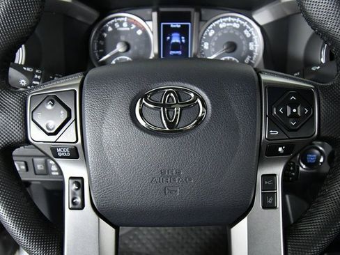 Used 2020 Toyota Tacoma Limited image 2