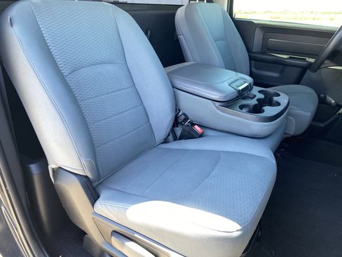 Used 2016 RAM 1500 Express RWD image 10