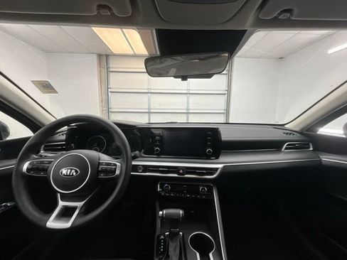 Used 2021 Kia K5 LXS FWD image 4