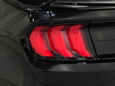 Used 2018 Ford Mustang GT RWD image 31