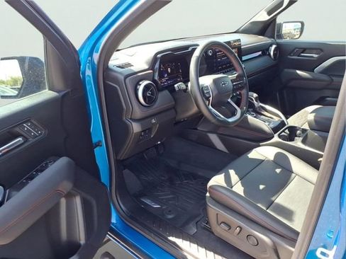 Used 2023 Chevrolet Colorado Z71 w/ Z71 Convenience Package 2 AWD/4WD image 10