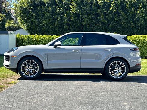 New 2026 Porsche Cayenne image 2