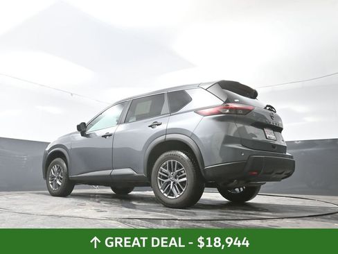 Used 2024 Nissan Rogue S image 56