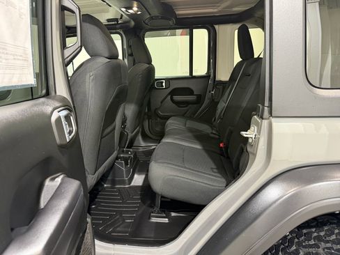 Used 2021 Jeep Wrangler Unlimited Sport AWD/4WD image 25