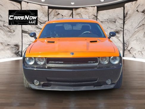 Used 2008 Dodge Challenger SRT8 RWD image 2