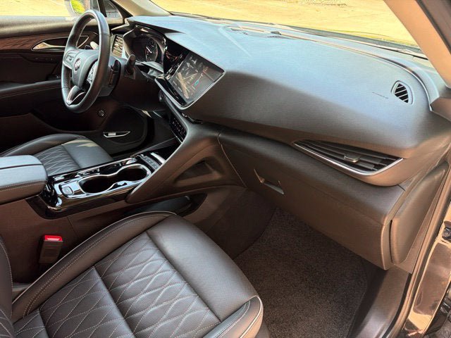 Used 2023 Buick Envision Avenir AWD/4WD image 31