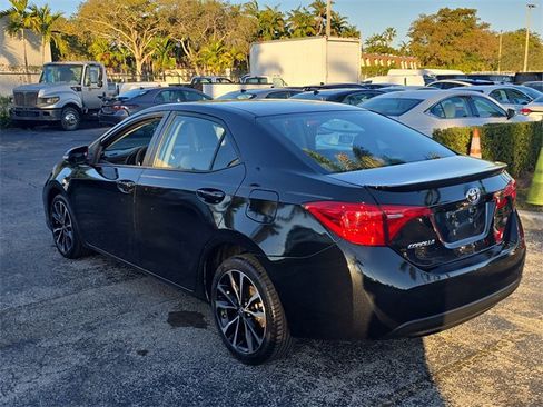 Used 2018 Toyota Corolla SE image 4