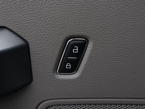 Used 2019 Ford F350 XLT image 16