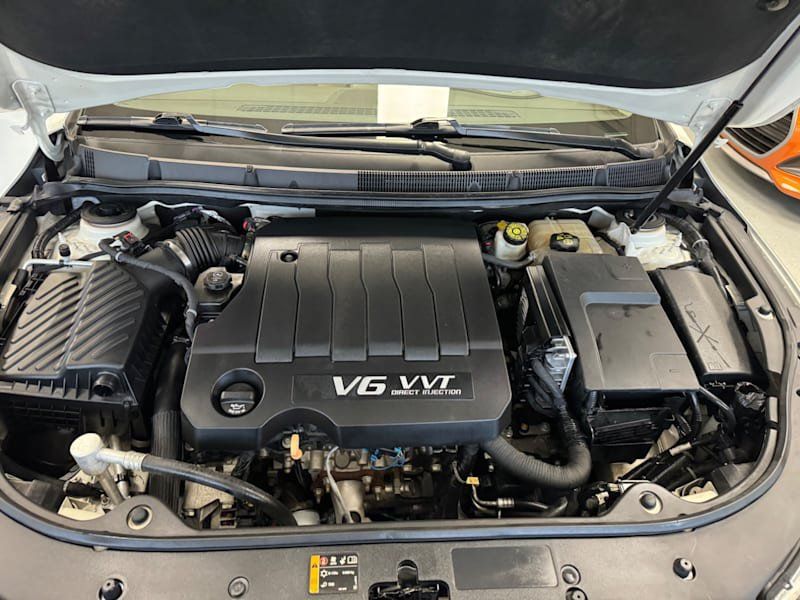 Used 2012 Buick LaCrosse Convenience FWD image 28