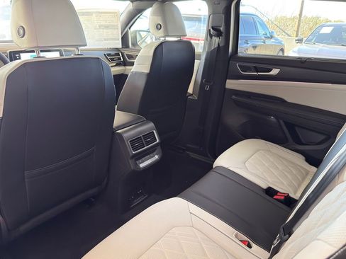 New 2026 Volkswagen Atlas Cross Sport SEL Premium R-Line image 25