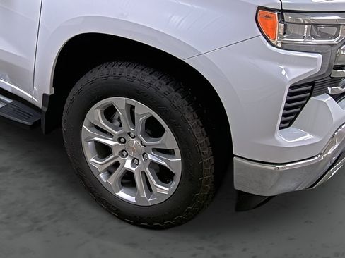 Used 2024 Chevrolet Silverado 1500 LTZ w/ LTZ Premium Package AWD/4WD image 14