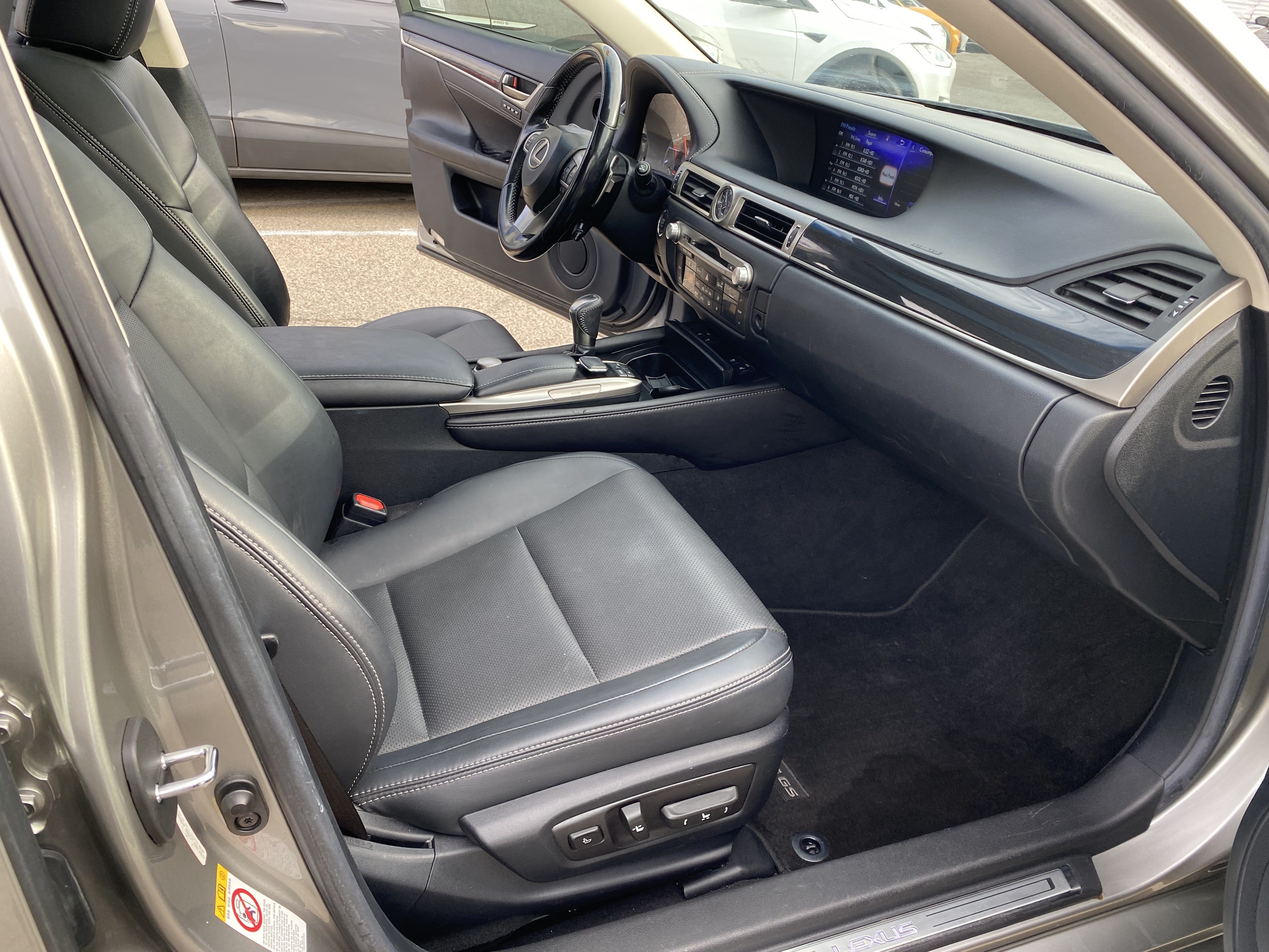 Used 2017 Lexus GS 200t w/ Premium Package RWD image 23