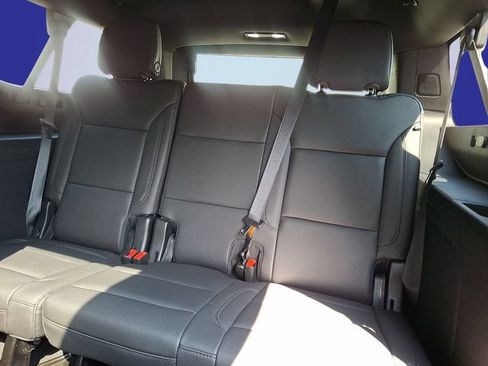 Used 2023 Chevrolet Suburban Z71 AWD/4WD image 4