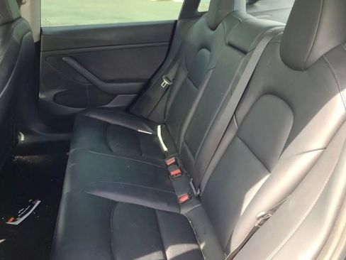 Used 2022 Tesla Model 3 image 4
