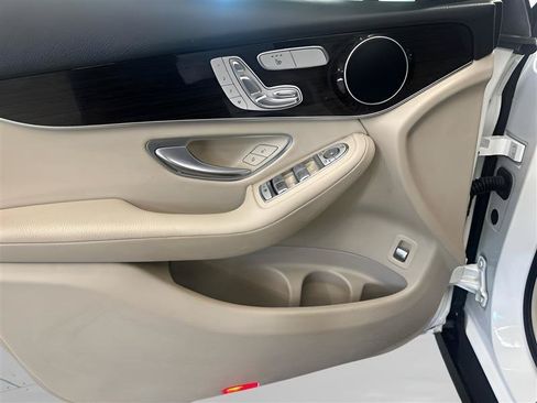 Used 2017 Mercedes-Benz GLC 300 4MATIC w/ Premium 1 Package image 10
