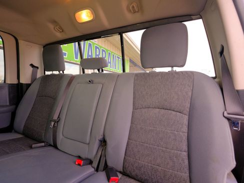 Used 2018 RAM 1500 Big Horn image 28