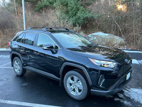 New 2025 Toyota RAV4 LE image 7