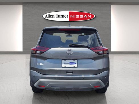 Used 2022 Nissan Rogue SV image 9