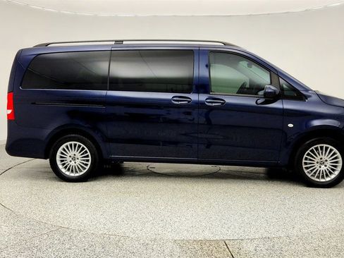 Used 2021 Mercedes-Benz Metris Passenger image 4