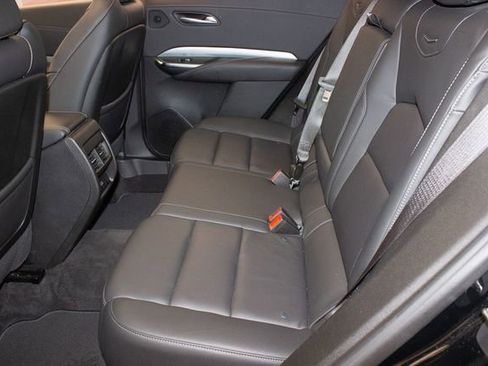 Used 2023 Cadillac XT4 Premium Luxury image 17