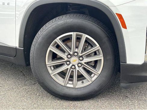 Used 2023 Chevrolet Traverse LT w/ LPO, Floor Liner Package AWD/4WD image 4
