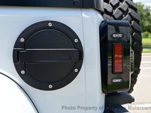 Used 2018 Jeep Wrangler Sahara w/ Connectivity Group AWD/4WD image 11