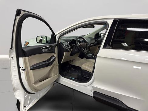 Used 2020 Ford Edge Titanium w/ Equipment Group 301A image 29