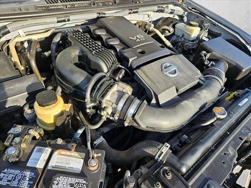 Used 2011 Nissan Frontier SV w/ SV Premium Utility Pkg RWD image 20