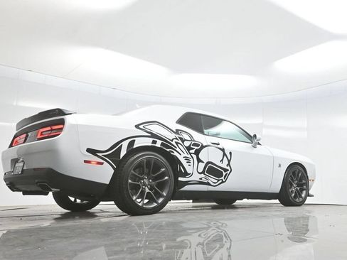 Used 2022 Dodge Challenger R/T Scat Pack w/ Driver Convenience Group RWD image 61