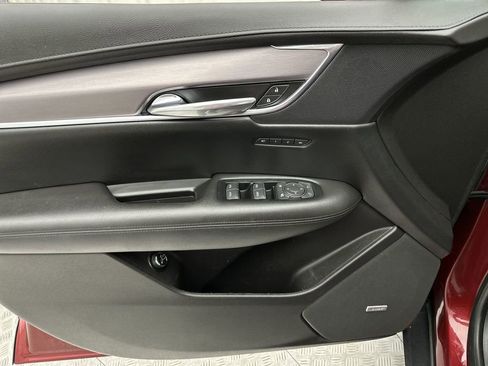 Used 2017 Cadillac XT5 Premium Luxury image 13