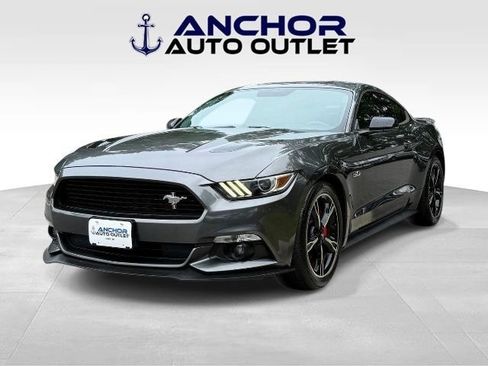 Used 2017 Ford Mustang GT Premium w/ Equipment Group 401A RWD image 4